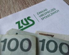 Niespodziewanie opóźniono termin wejścia w życie niższych składek ZUS. Kto na tym straci i ile