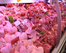 Mięso dostępne w popularnym markecie zostało wycofane ze sprzedaży. Trzeba zwrócić uwagę na dwa rodzaje mięsa