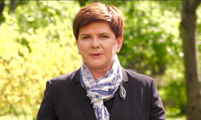 Tak dwie dekady temu wyglądała Beata Szydło. Dla wielu to zdjęcie będzie sporym zaskoczeniem