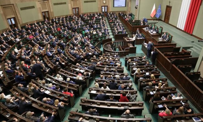 Media obiegła kontrowersyjna wiadomość. Szykuje się wzrost subwencji dla partii politycznych. Czy posłowie dostaną spore podwyżki