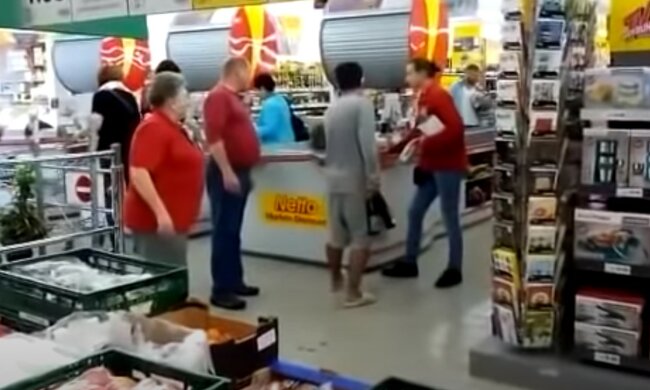 źródło: YouTube/Shop