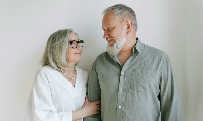 Z życia wzięte. "Moja mama wróciła z sanatorium z kawalerem": Myślałam, że na starość skupi się na rodzinie, a nie na flirtach