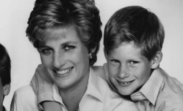Książę Harry i księżna Diana/YT @The Royal Family Channel