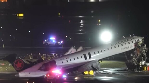 samolot, screen Youtube @dailymirror