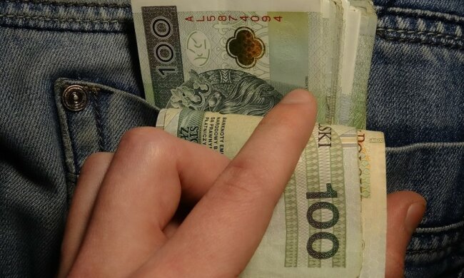 Pieniądze z 500 plus/screen Youtube