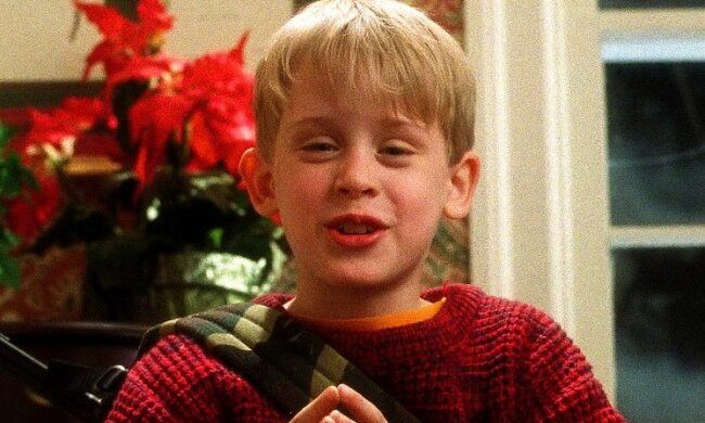 Kevin sam w domu/screen Youtube @Movieclips