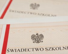 Zakończenie roku szkolnego. Czy odbędzie się uroczysty apel? Jak uczniowie mogą odebrać świadectwo