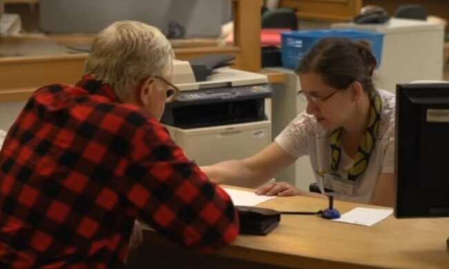 Waloryzacja emerytur. Jakich kwot mają spodziewać się polscy emeryci oraz renciści