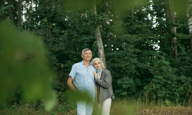 Z życia wzięte. "W telefonie 63-letniego męża odkryłam wiadomości od innej kobiety": Nie sądziłam, że w tym wieku spotka mnie taka zdrada