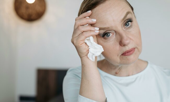 Z życia wzięte. "Mam 45 lat i mam dość rodziny": Zamiast szczęścia czuję tylko zmęczenie i żal, że oddałam im całe życie
