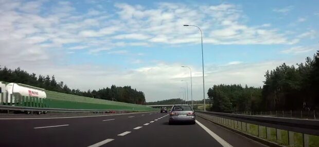 Aplikacja dla kierowców ma nowe udogodnienia! / YouTube:  PL & EU Highways