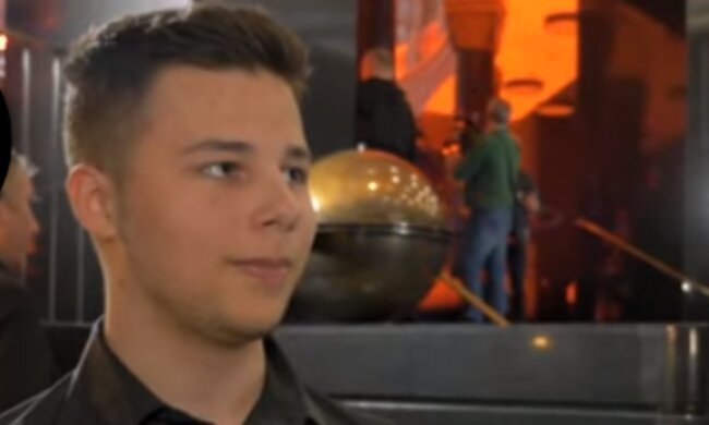 Allan Krupa/YouTube @Wideoportal