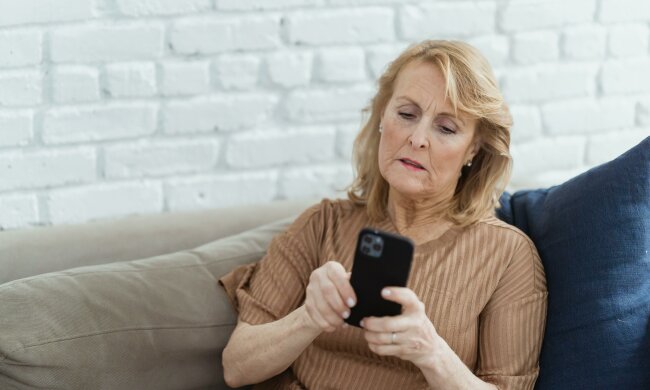 Z życia wzięte. "Syn namówił mnie na wcześniejszą emeryturę i obiecał wsparcie finansowe": Zamiast pomocy synowa urządziła mi prawdziwe piekło