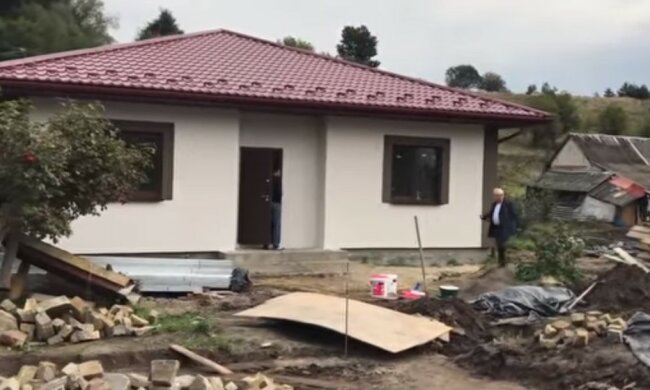 Milioner polecił poznać wszystkie domy w swojej rodzinnej wiosce. Ludzie nie rozumieli, co się dzieje