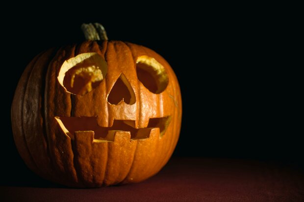 Dzieci znanej artystki znalazły to w cukierkach na Halloween. Prawda o sprawcy zaskakuje wszystkich