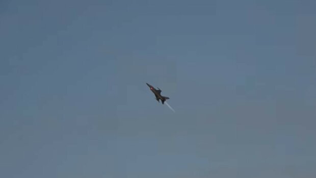 F-16, screen Youtube @EPRASkyline