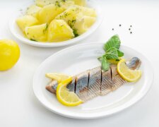 Śledzie jak z najlepszej wigilijnej uczty. Ten jeden trik sprawi, że znikną ze stołu jako pierwsze