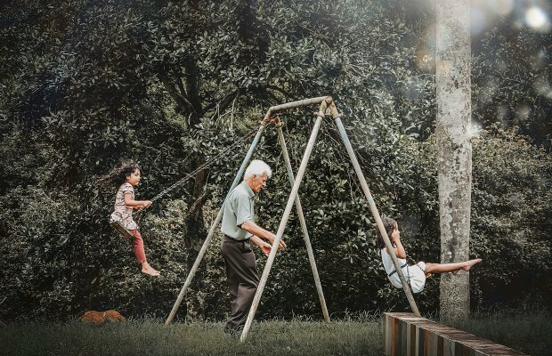 Z życia wzięte. "Synowa zrobiła z nas darmową opiekę do dzieci": Nie obchodziło jej, iż ledwo mamy siłę