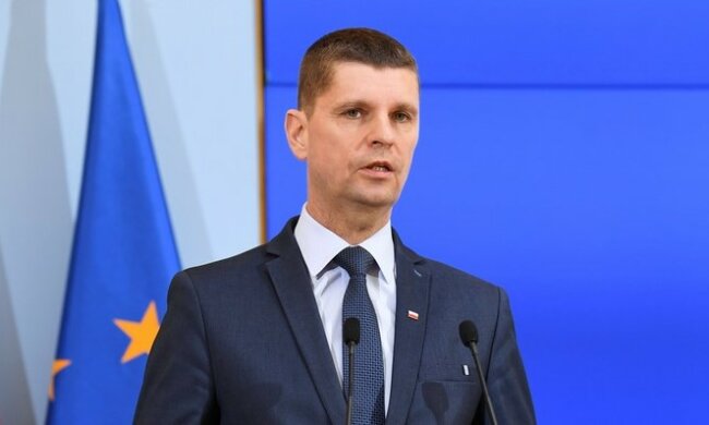 MEN wprowadza nowe zasady funkcjonowania szkół w roku szkolnym 2020/2021. Dyrektor jednej ze szkół komentuje