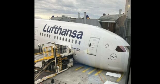 screen Facebook @flightradar24