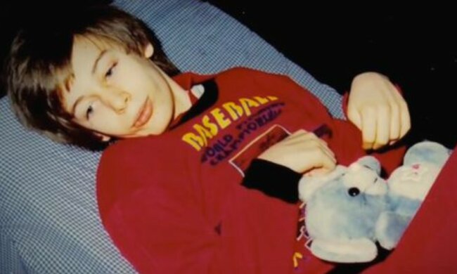 Był w śpiączce od 12 roku życia i teraz opowiada o tym co przeżył. Niesamowita historia mężczyzny uwięzionego we własnym ciele