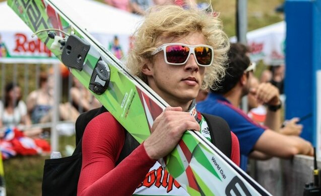 Czy to jest sekret znakomitej formy Dawida Kubackiego? Jego strój i sprzęt kosztują krocie