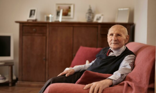 Z życia wzięte. "Zawiózł ojca do domu starców jak rozsądną decyzję": W domu usłyszał od syna jedno pytanie, którego nie zapomni do końca życia