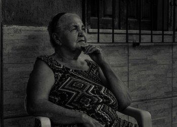 Z życia wzięte. "Nowi sąsiedzi zmusili mnie do wezwania policji": Jęki starszej pani były nie do zniesienia