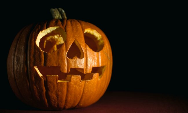 Dzieci znanej artystki znalazły to w cukierkach na Halloween. Prawda o sprawcy zaskakuje wszystkich