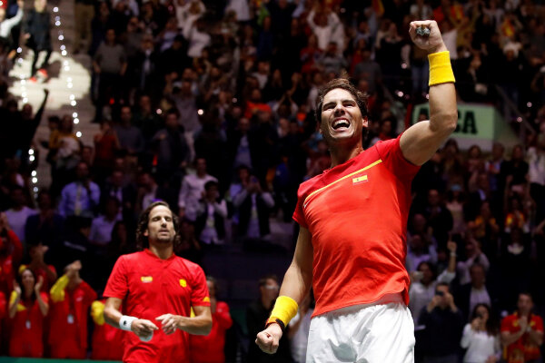 Hiszpania wygrywa Puchar Davisa! Ogromne wzruszenie Nadala spowodowane postawą kolegi z drużyny