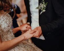 Wnuczka poprosiła, żebym nie przychodziła na jej ślub w starej sukience. Nie wiedziała, dlaczego nie miałam pieniędzy na nową