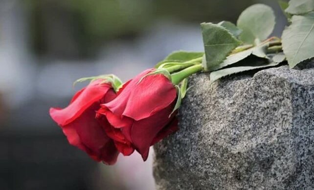 Cmentarz/screen Youtube