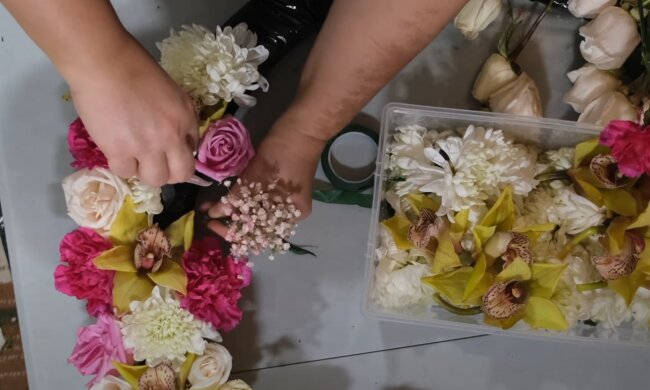 źródło: YouTube/Classy Flowers