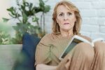 Z życia wzięte. "Mam 65 lat i wciąż czuję się młoda": A moje dzieci już szykują testament, jakbym stała jedną nogą w grobie