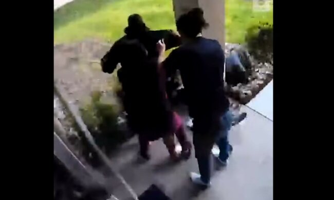 Kobieta uratowała mężczyźnie życie/YT @Vinod Abraham