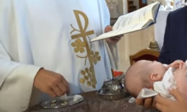 Chrzest/YouTube @filmedful