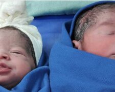 Te bliźnięta urodziły się w różnych latach! Fajna historia z jednego szpitala