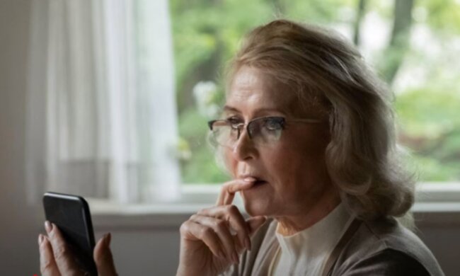 Seniorka/YouTube @Ploteczki