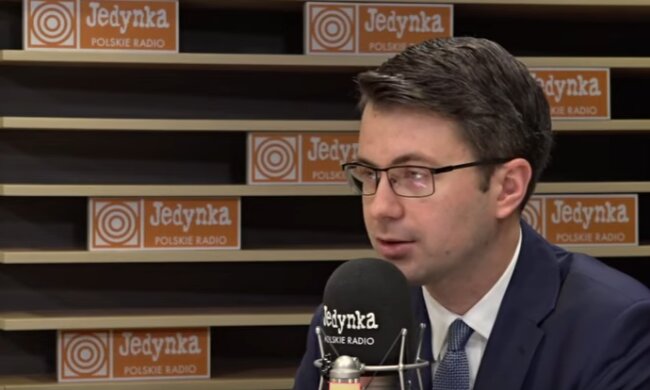 Czy już niebawem nie będziemy mogli wychodzić z domu? Rzecznik rządu przekazał niepokojące informacje