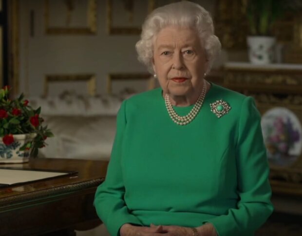 królowa Elżbieta II została okradziona