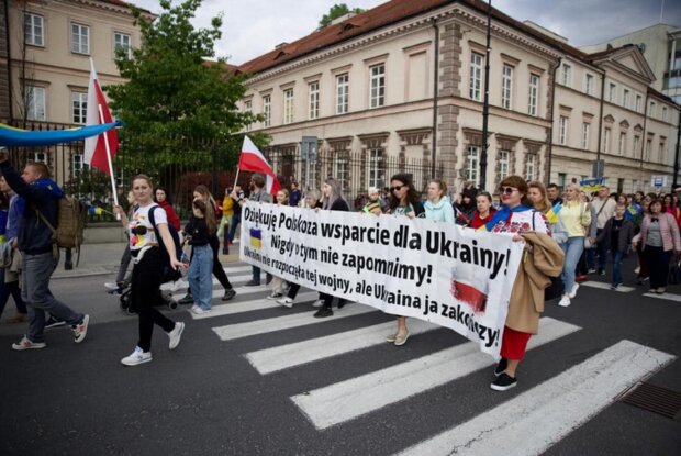Українці організували «Марш подяки», щоб  публічно висловити свою прихильність до поляків