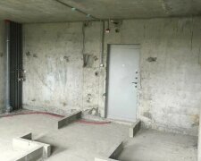 Mężczyzna z „betonowego pudła” o powierzchni 32 m² zmienił mieszkanie w euro-mieszkanie o nietypowym układzie