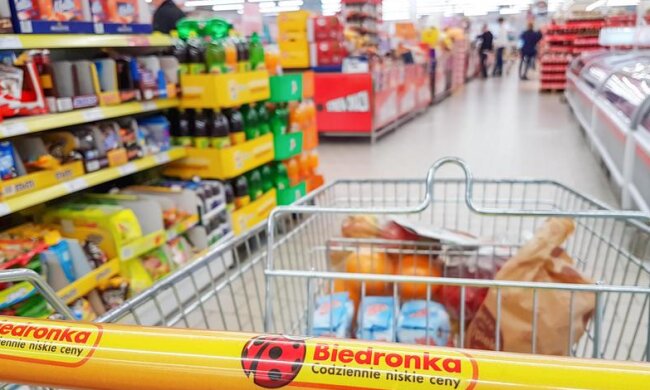 Biedronka zaskoczyła ogromnymi obniżkami cen. Tego dzisiaj nie można przegapić