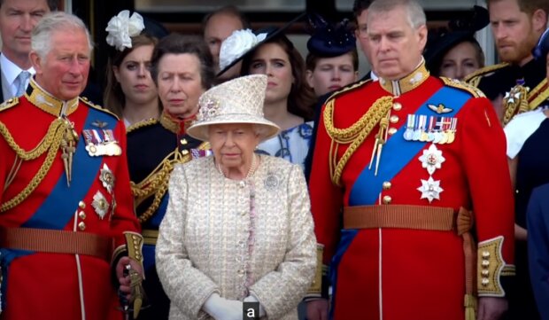 Rodzina królewska na balkonie Pałacu Buckingham w 2019 roku/YouTube @BBC