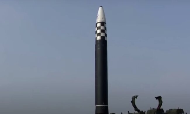 Rakieta balistyczna wystrzelona przez Koreę Północną/YouTube @naTemat.pl