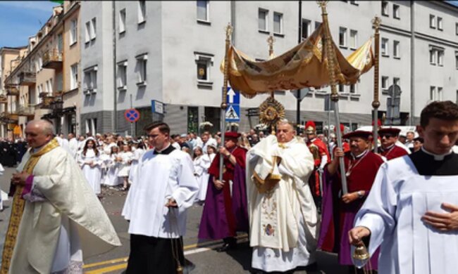 Procesja Bożego Ciała/YouTube @Rafał R