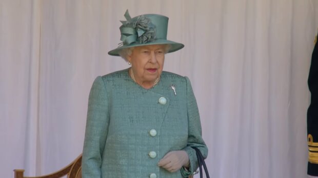 Elżbieta II. Źródło: Youtube The Royal Family Channel