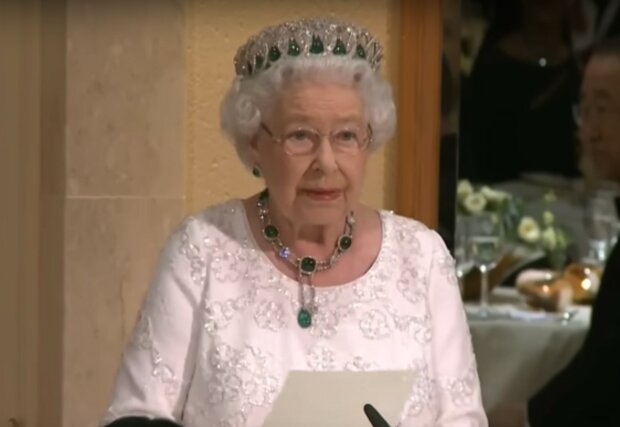 królowa Elżbieta II / YouTube: The Royal Family Channel