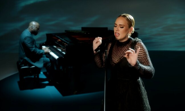 źródło: YouTube/ Adele - Easy On Me (Live at the NRJ Awards 2021)