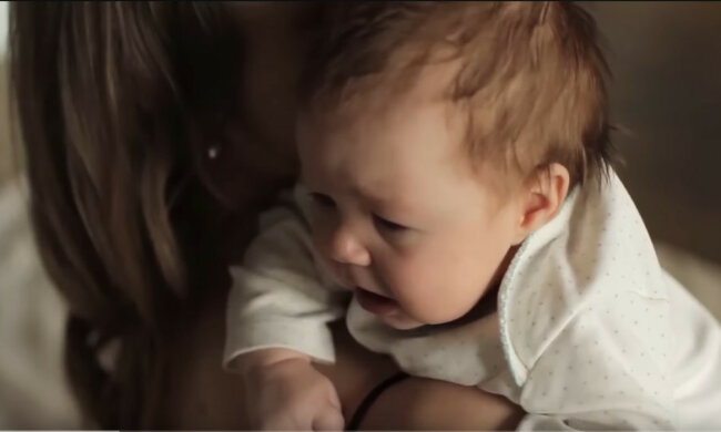 Mama z dzieckiem/YT @Wonderbot